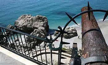 ** Konukevi Hostal Nerjasol İspanya